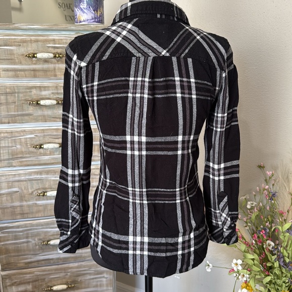 RAILS BLACK AND WHITE FLANNEL BUTTON DOWN - Picture 5 of 7